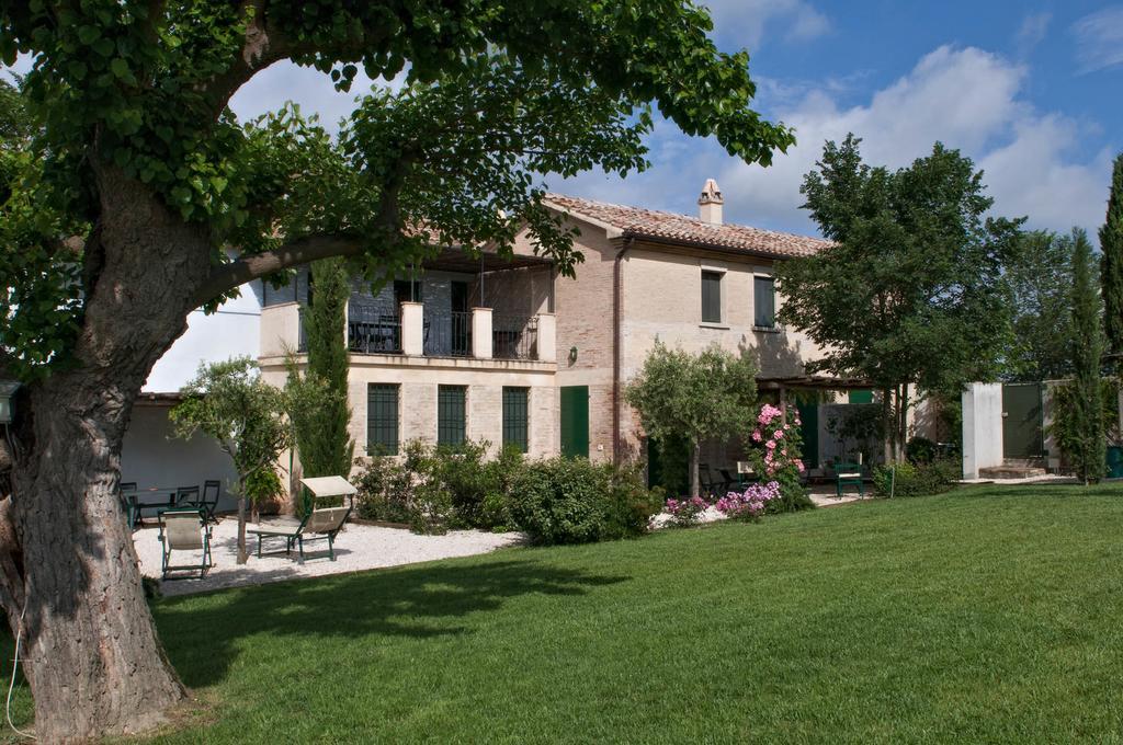 Vigna Sant' Amico Country House Morro d'Alba Exterior photo